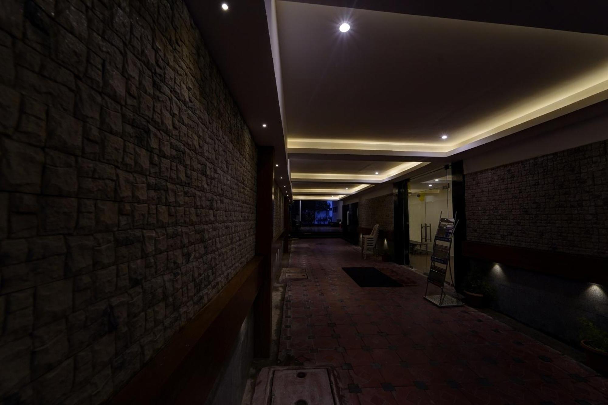 Townhouse Fantasea Hotels Near Omr Chennai Exterior photo